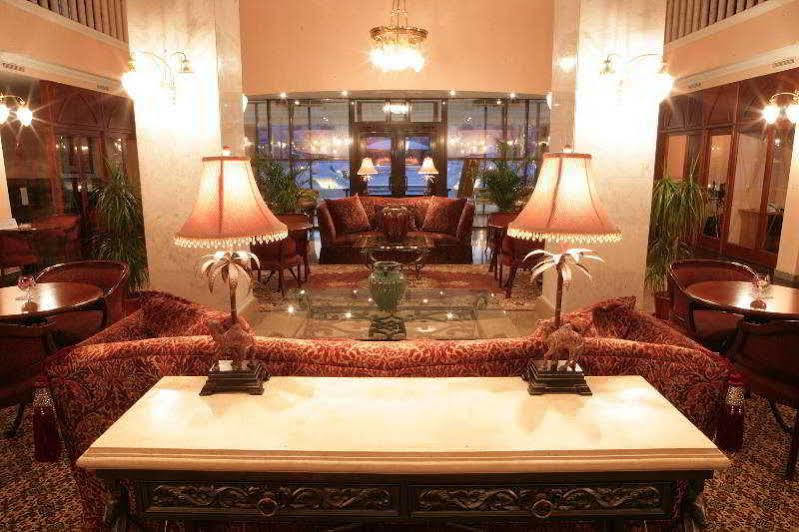 Atyrau Hotel Экстерьер фото